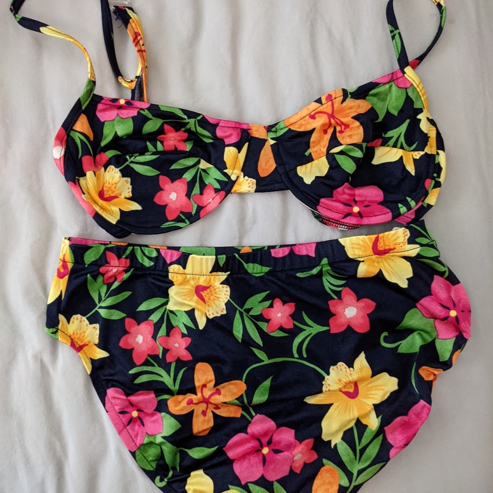 Floral bikini swimming suit